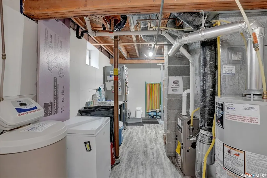 117 Douglas Avenue E Regina SK S4N 1H2