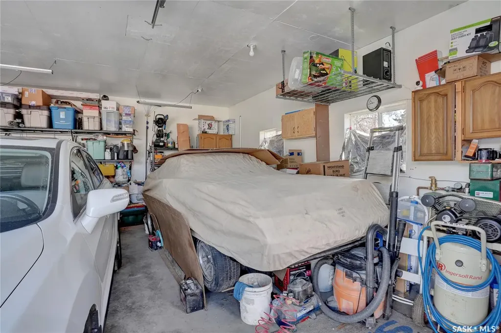 117 Douglas Avenue E Regina SK S4N 1H2