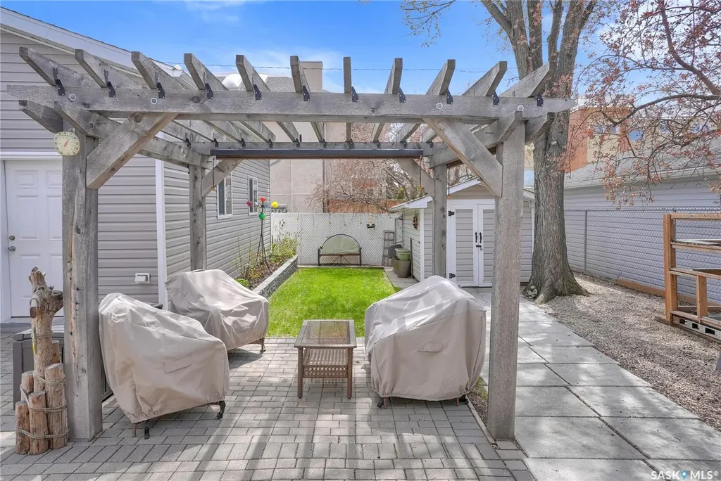 117 Douglas Avenue E Regina SK S4N 1H2