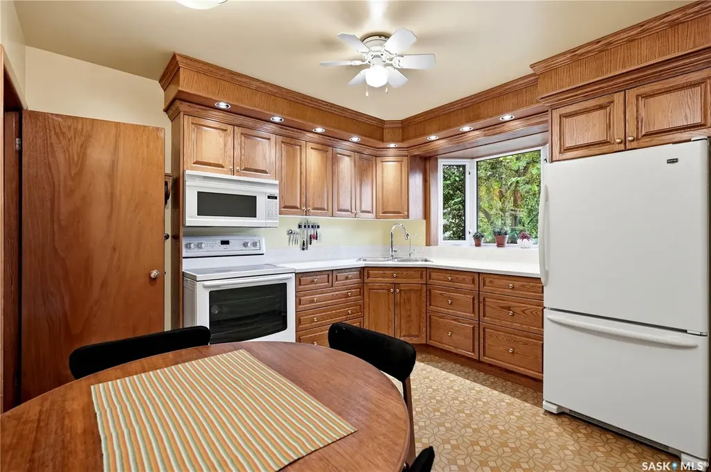 2109 Dufferin Road Regina SK S4S 5B4