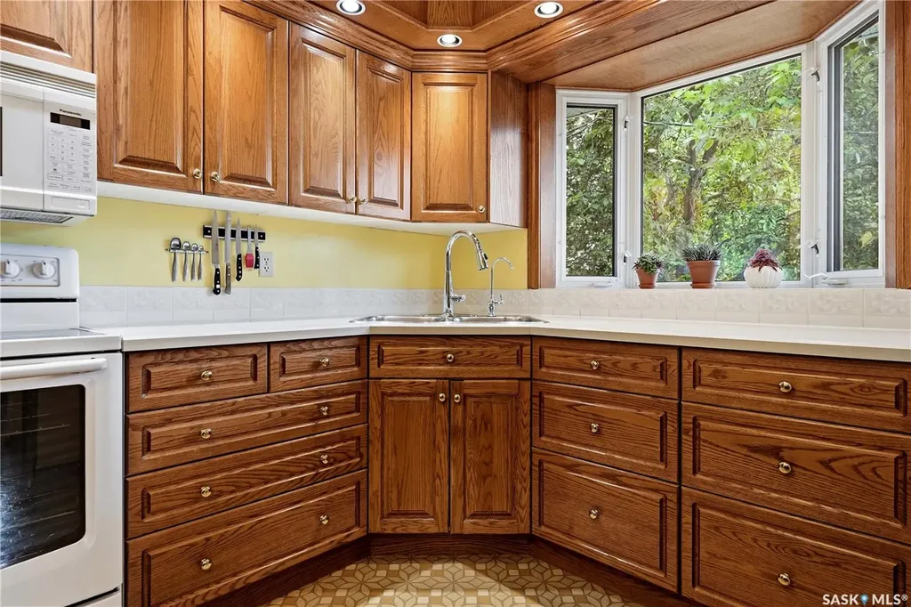 2109 Dufferin Road Regina SK S4S 5B4