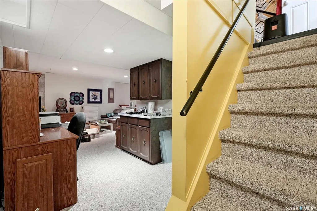 2109 Dufferin Road Regina SK S4S 5B4