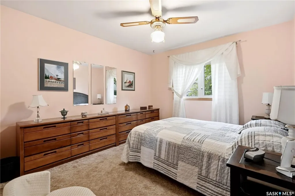 2109 Dufferin Road Regina SK S4S 5B4