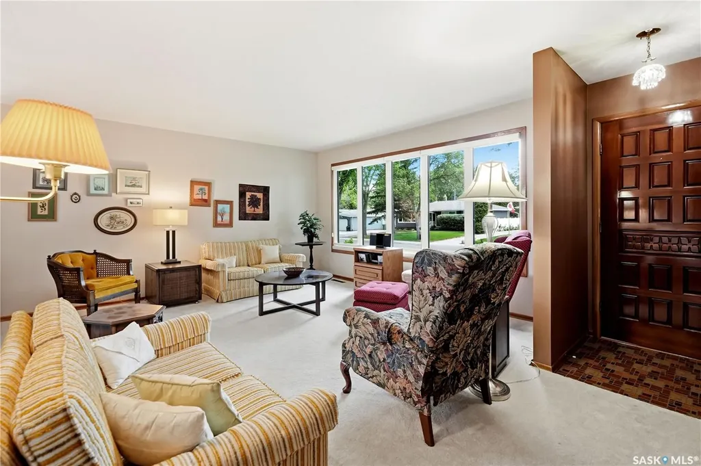 2109 Dufferin Road Regina SK S4S 5B4