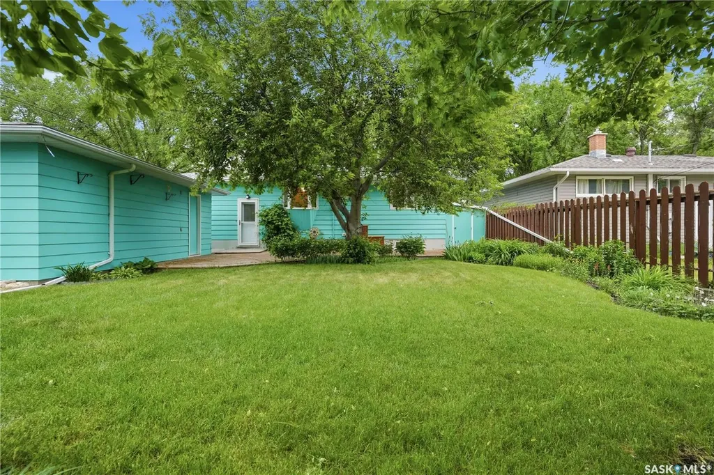 2109 Dufferin Road Regina SK S4S 5B4