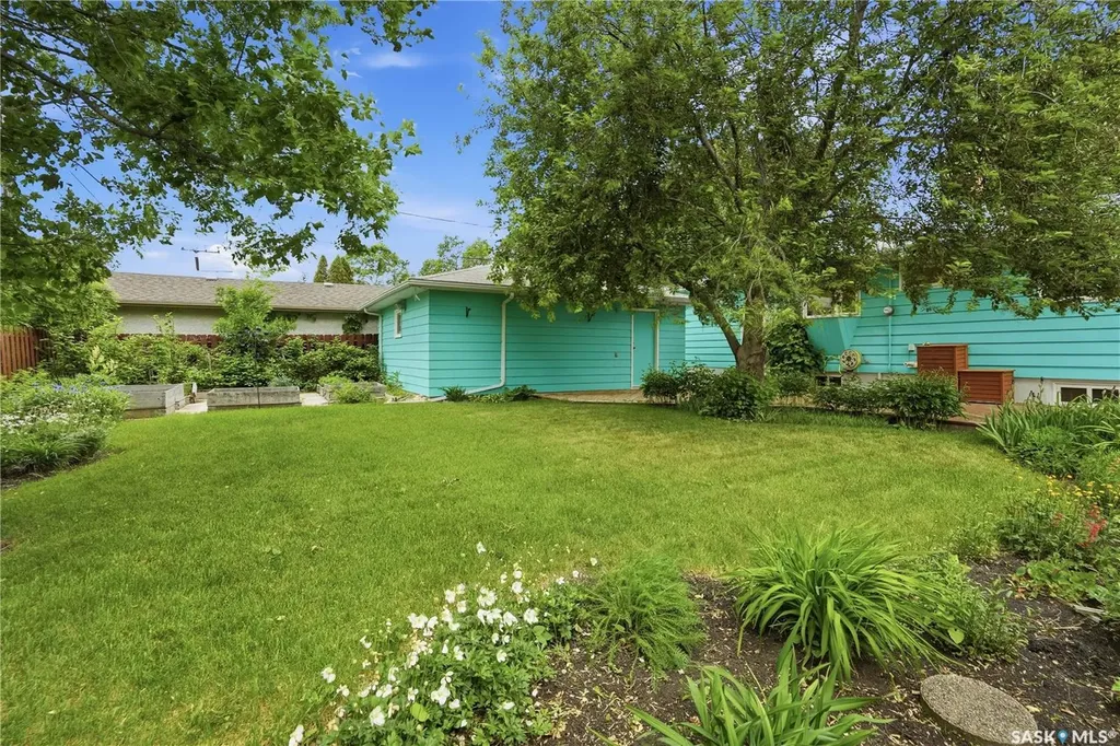 2109 Dufferin Road Regina SK S4S 5B4