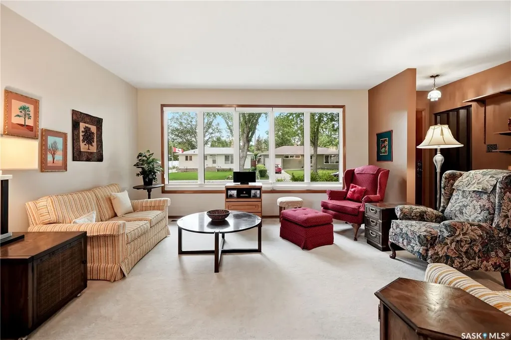 2109 Dufferin Road Regina SK S4S 5B4