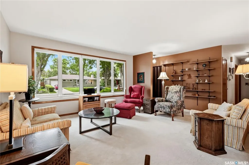 2109 Dufferin Road Regina SK S4S 5B4
