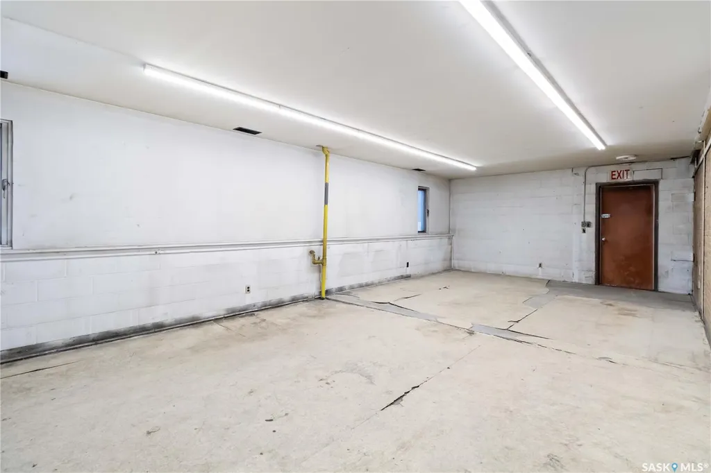 568 18th Street E Prince Albert SK S6V 1H3