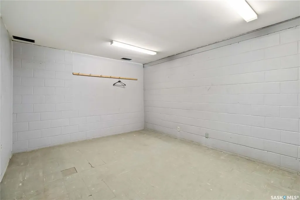 568 18th Street E Prince Albert SK S6V 1H3