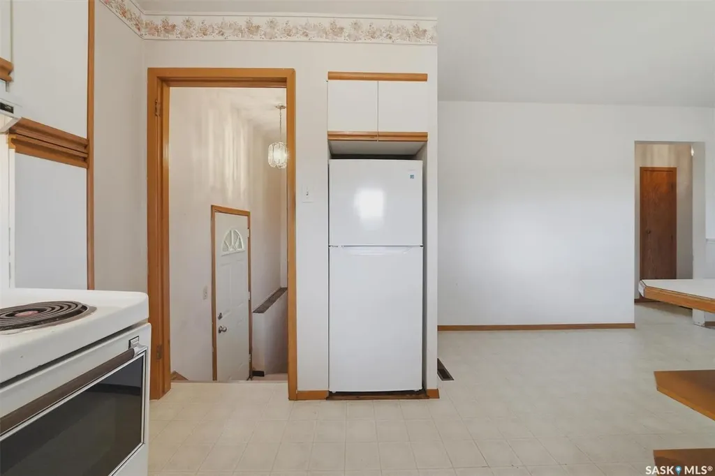 99 Howell Avenue Saskatoon SK S7L 3S9