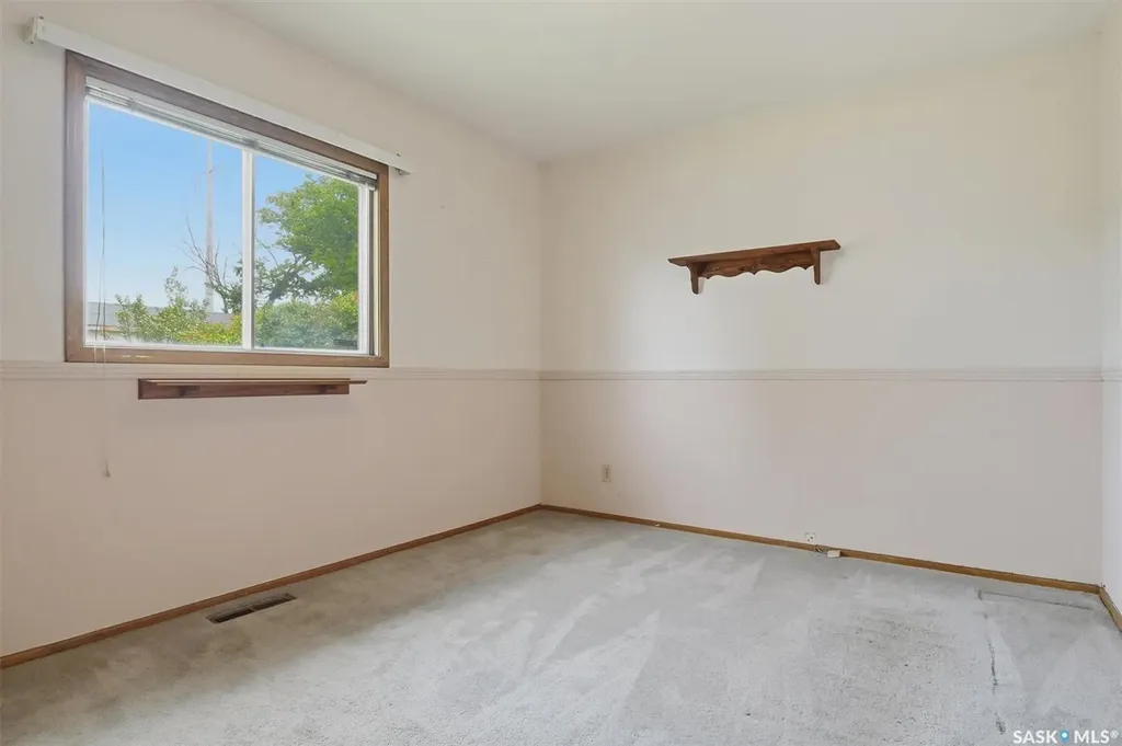 99 Howell Avenue Saskatoon SK S7L 3S9