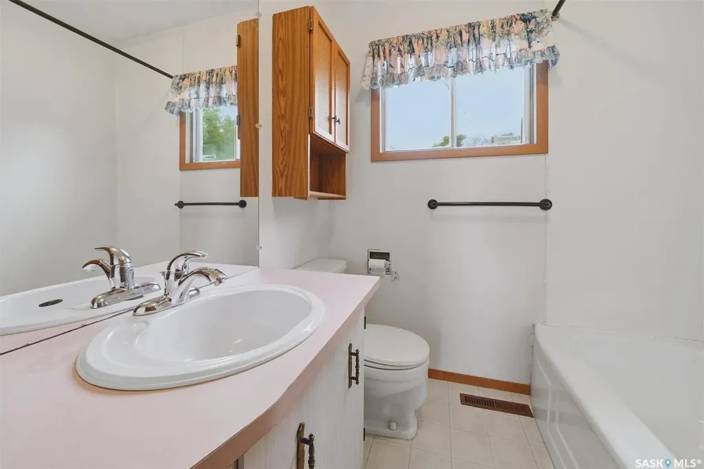 99 Howell Avenue Saskatoon SK S7L 3S9