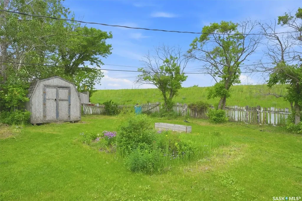 99 Howell Avenue Saskatoon SK S7L 3S9