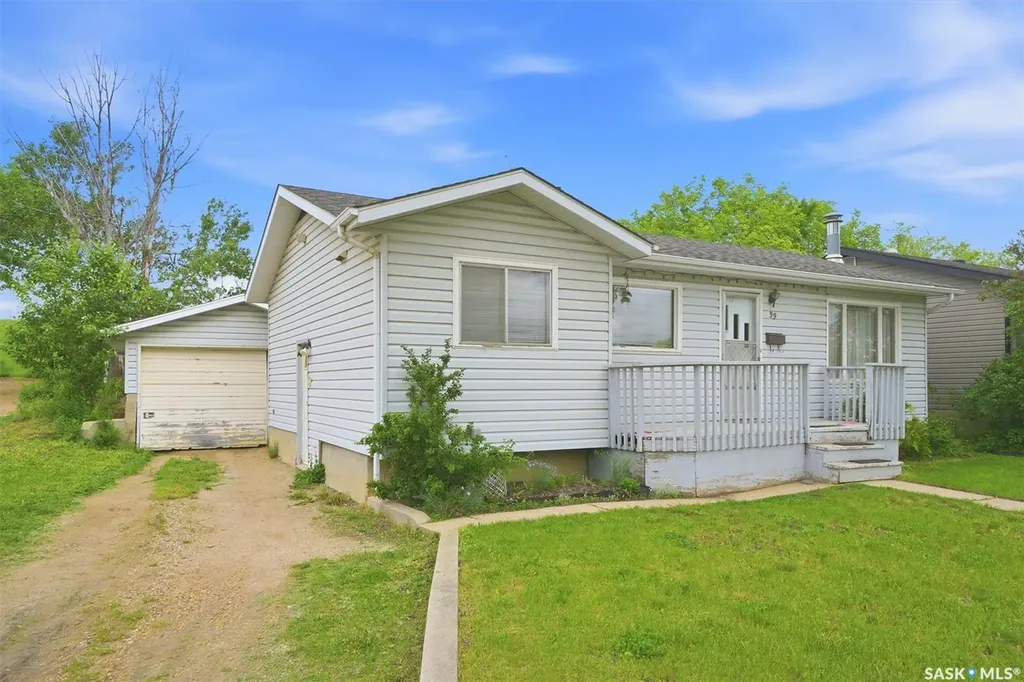 99 Howell Avenue Saskatoon SK S7L 3S9