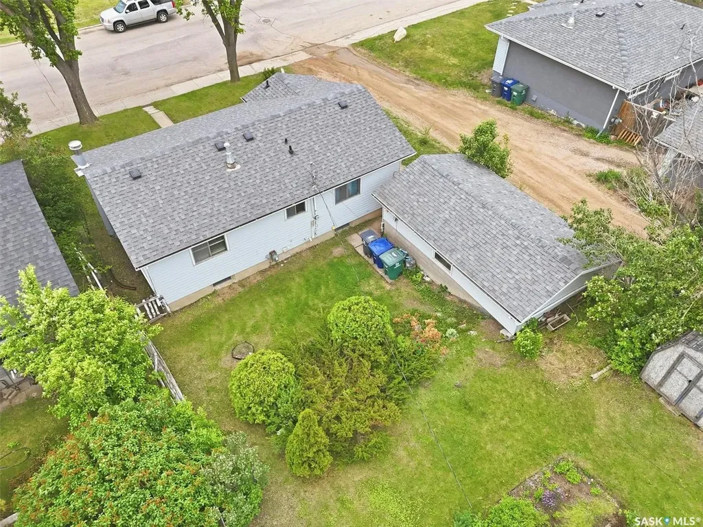 99 Howell Avenue Saskatoon SK S7L 3S9