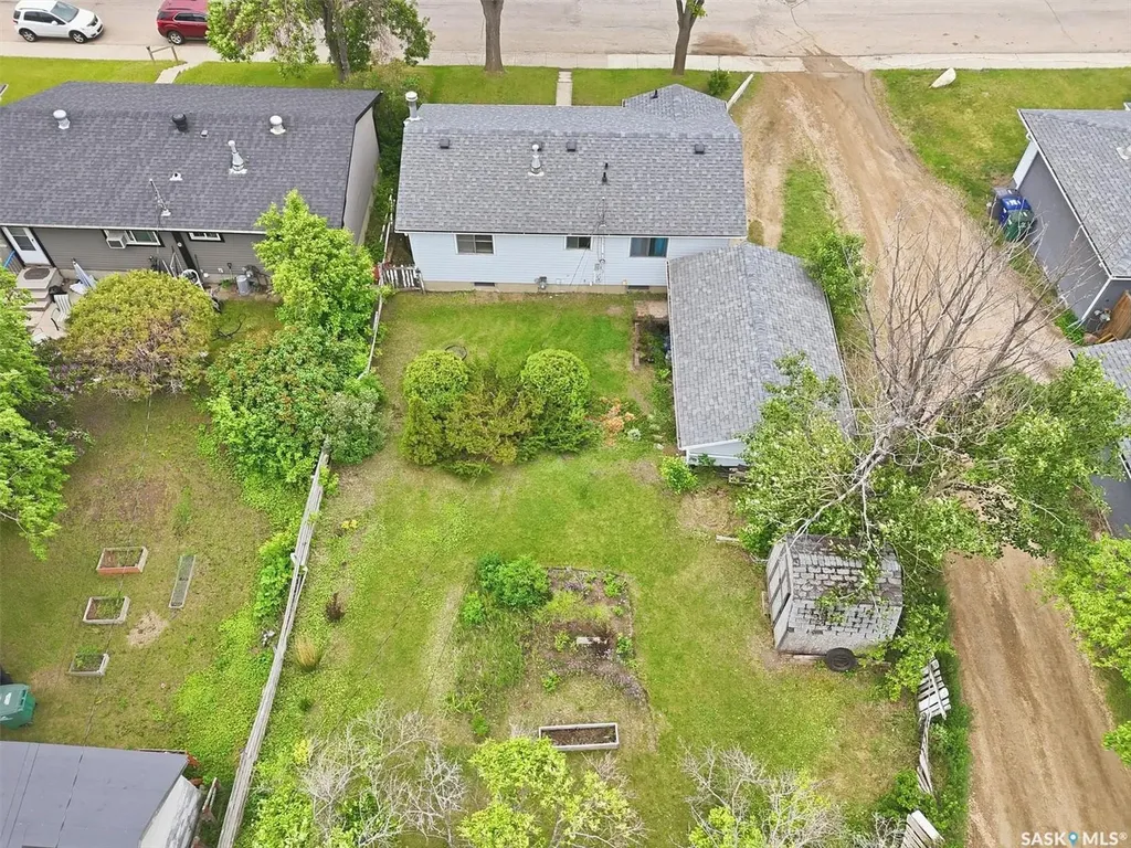 99 Howell Avenue Saskatoon SK S7L 3S9