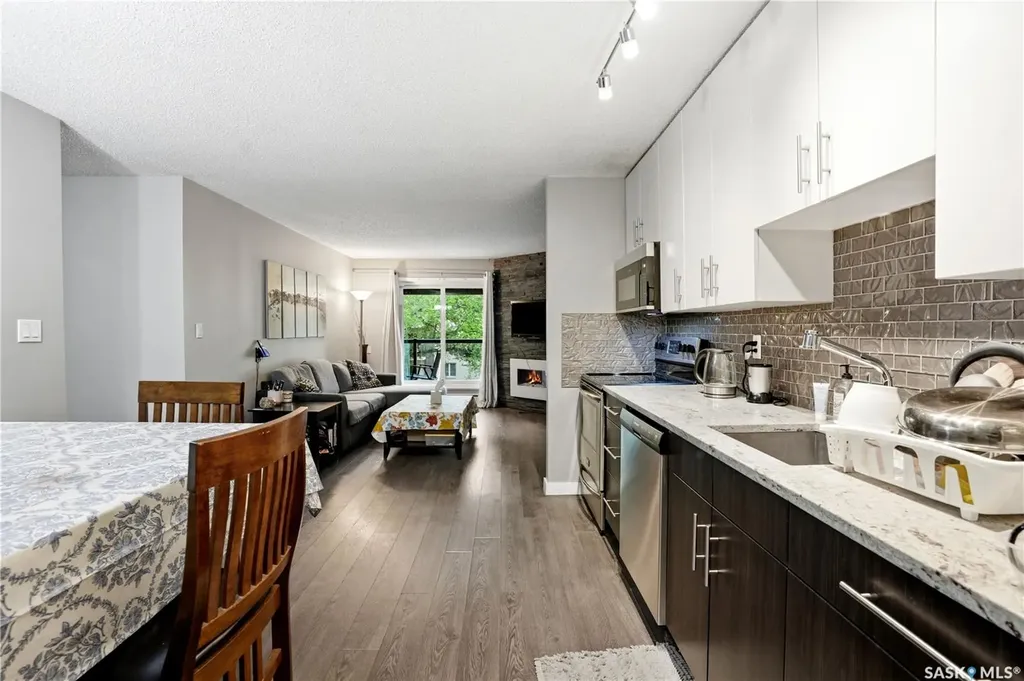 536 4th Avenue N Saskatoon SK S7K 2M5