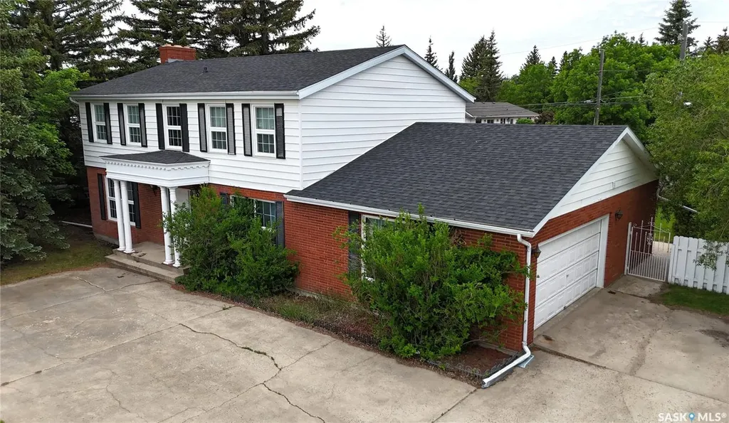 940 9th Avenue NE Swift Current SK S9H 2S9