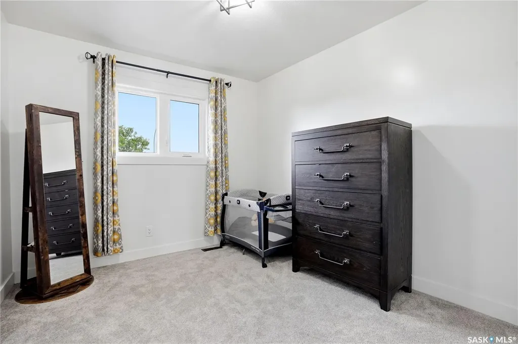 3348 Gloucester Bay Regina SK S4V 2T9
