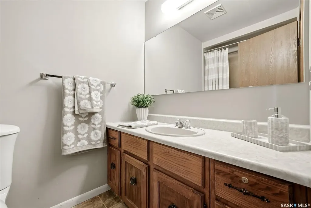 1034 Graham Road Regina SK S4N 5Z6