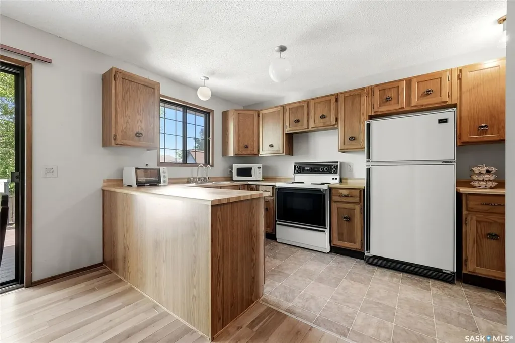 1034 Graham Road Regina SK S4N 5Z6