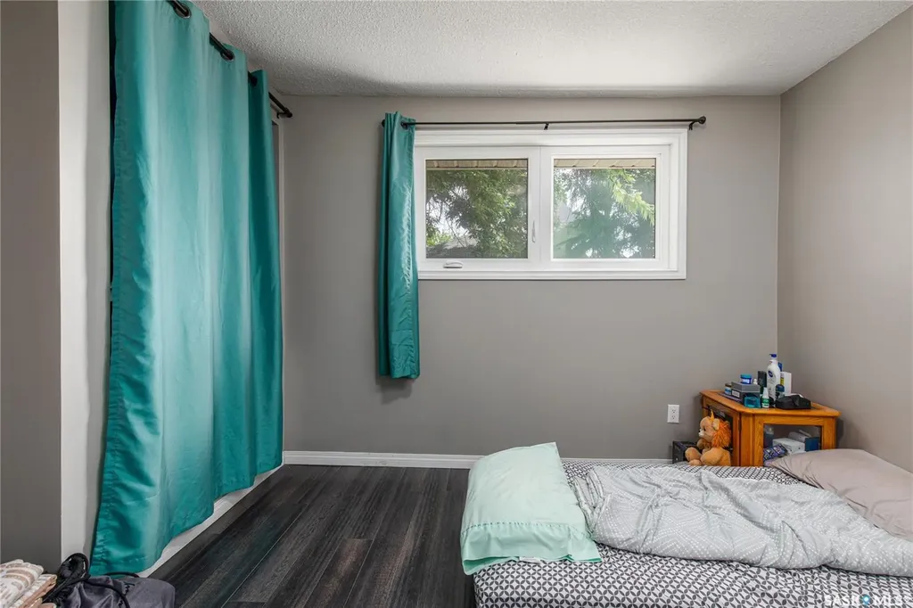 1122 Stadacona Street W Moose Jaw SK S6H 2B3