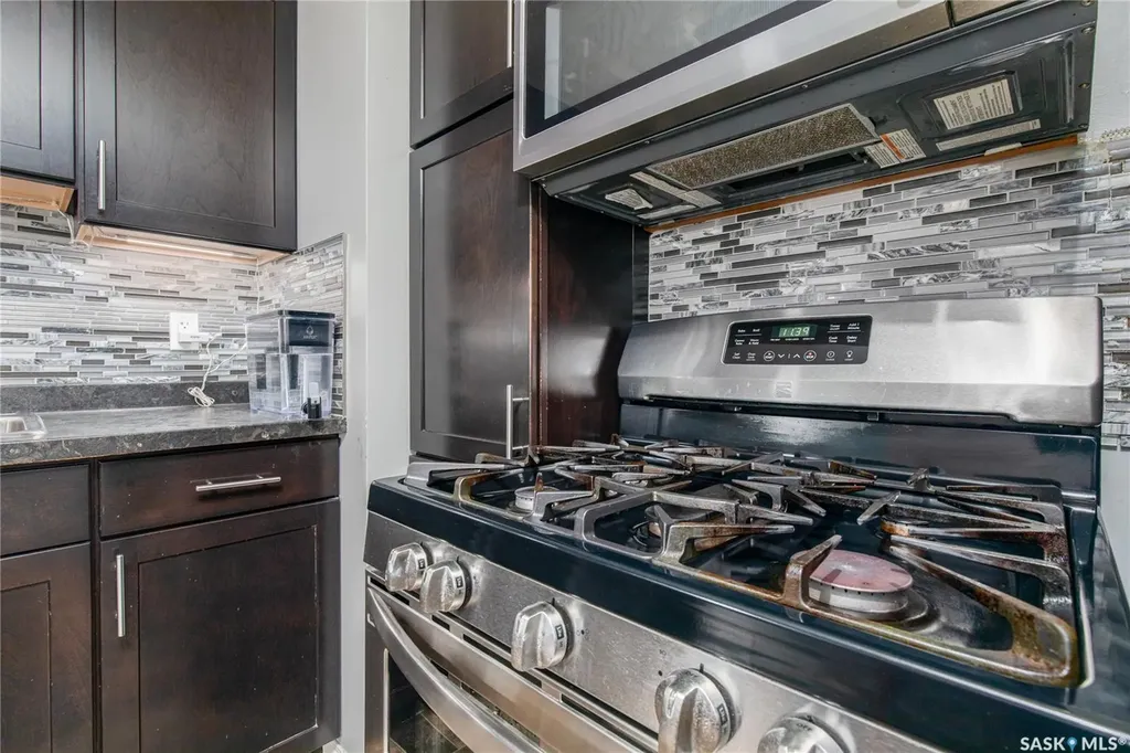 1122 Stadacona Street W Moose Jaw SK S6H 2B3