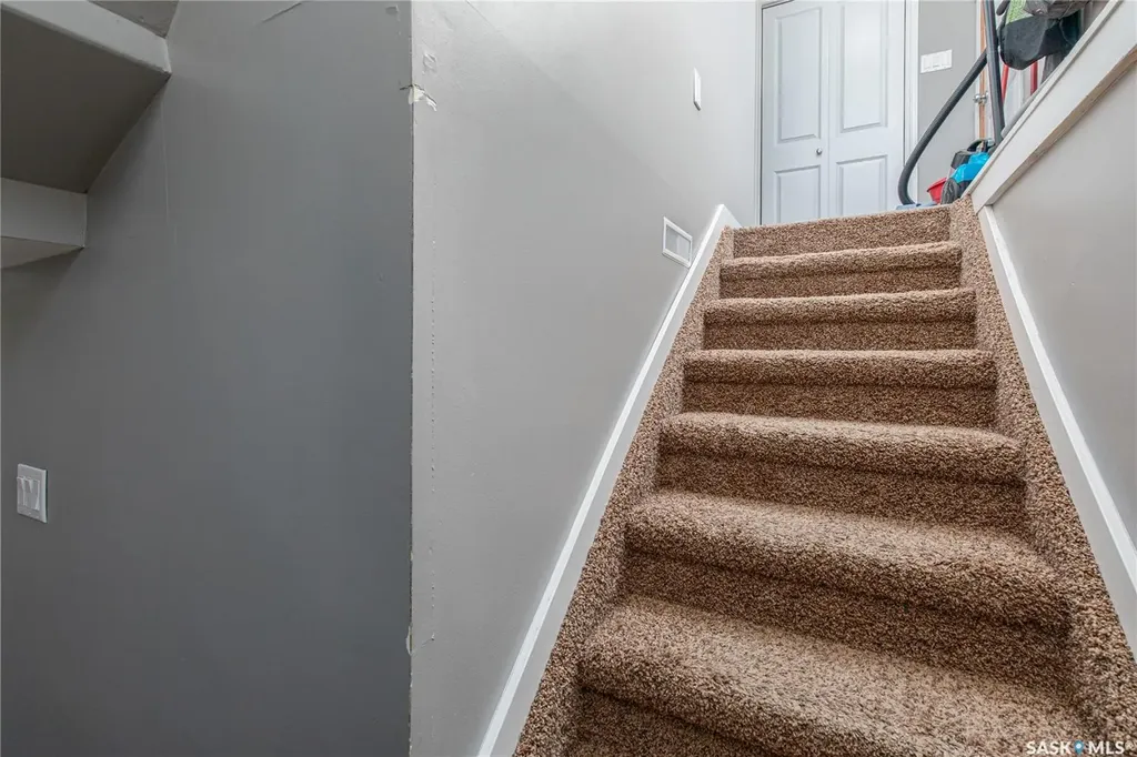 1122 Stadacona Street W Moose Jaw SK S6H 2B3