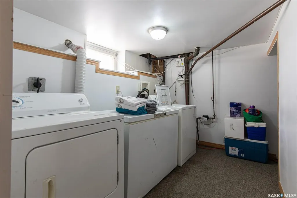 1122 Stadacona Street W Moose Jaw SK S6H 2B3