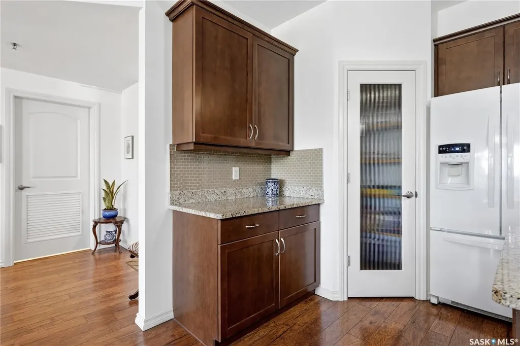 2102 Heseltine Road Regina SK S4V 1K9