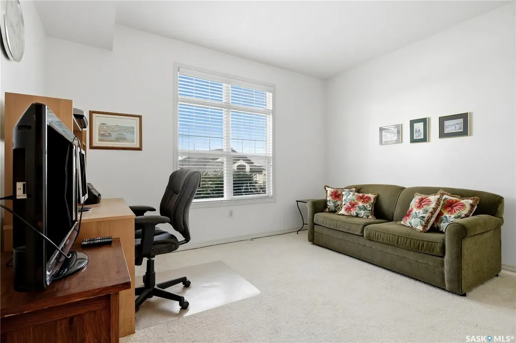 2102 Heseltine Road Regina SK S4V 1K9