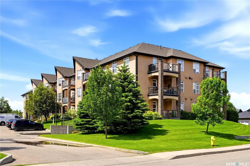 2102 Heseltine Road Regina SK S4V 1K9