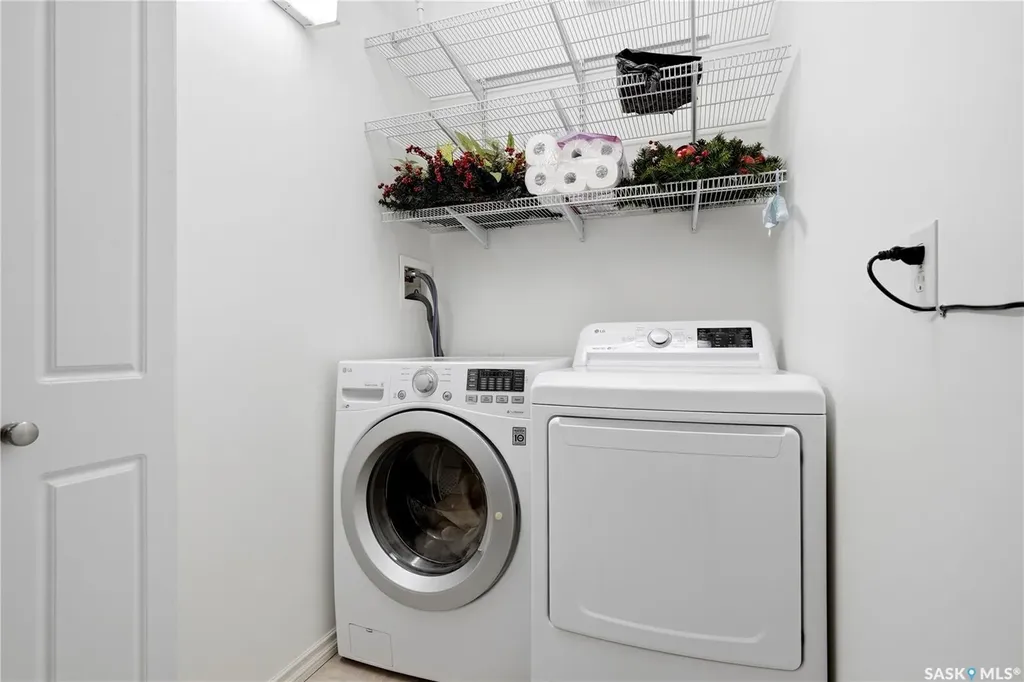 2102 Heseltine Road Regina SK S4V 1K9