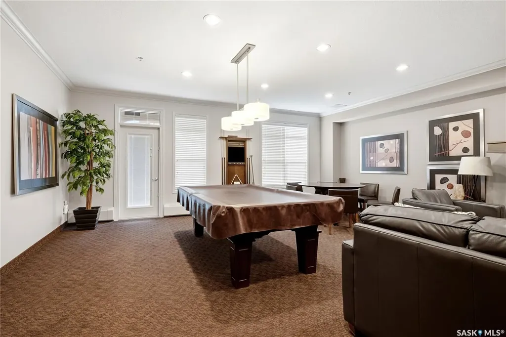 2102 Heseltine Road Regina SK S4V 1K9