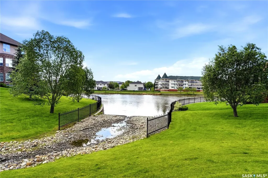 2102 Heseltine Road Regina SK S4V 1K9