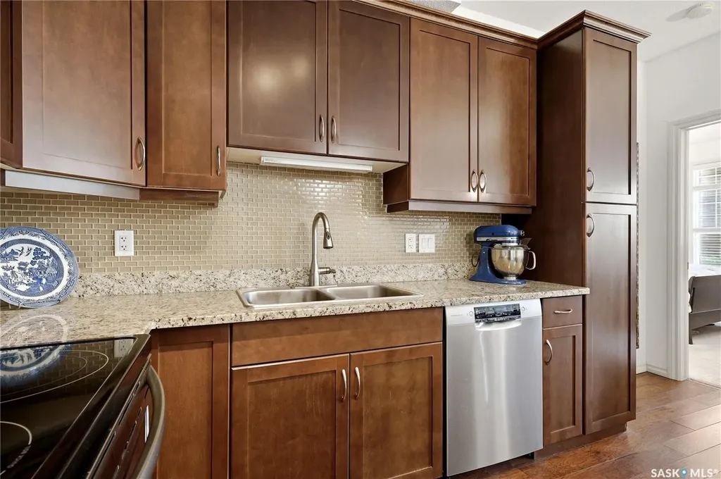 2102 Heseltine Road Regina SK S4V 1K9