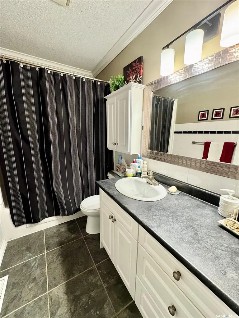 278 Pine Street Buckland Rm No. 491 SK S6V 5R3