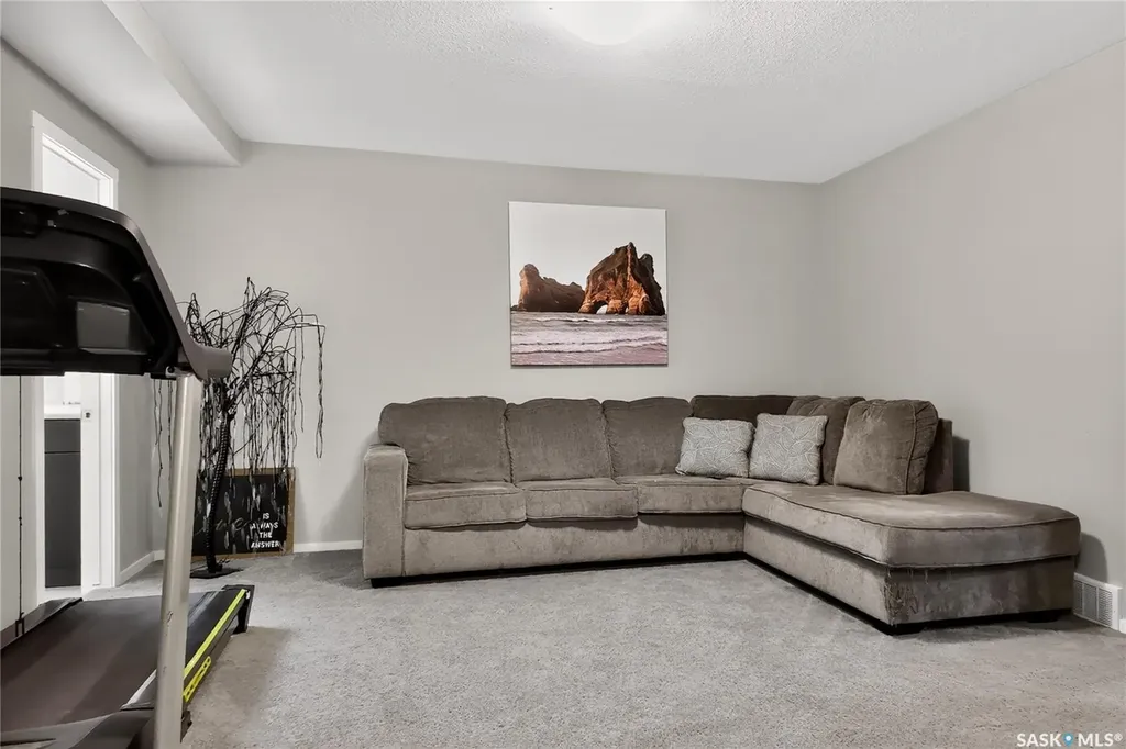 3358 Chuka Boulevard E Regina SK S4V 3K7