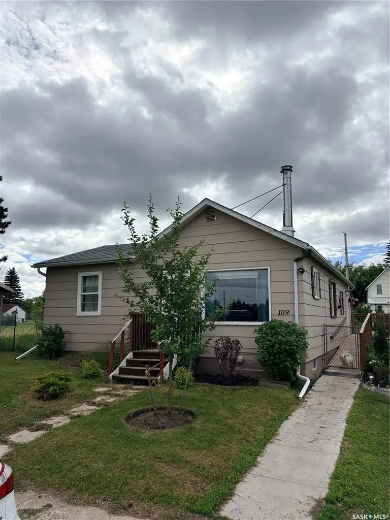 109 Douglas Street Sheho SK S0A 3T0