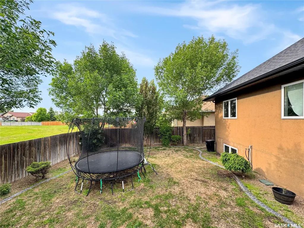 71 4th Avenue Battleford SK S0M 0E0