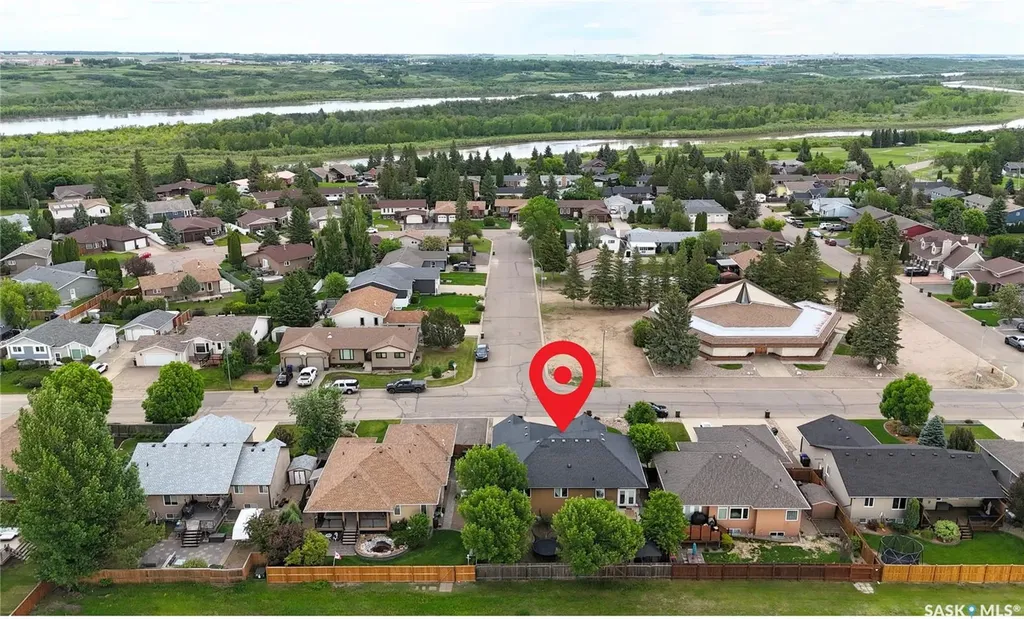 71 4th Avenue Battleford SK S0M 0E0