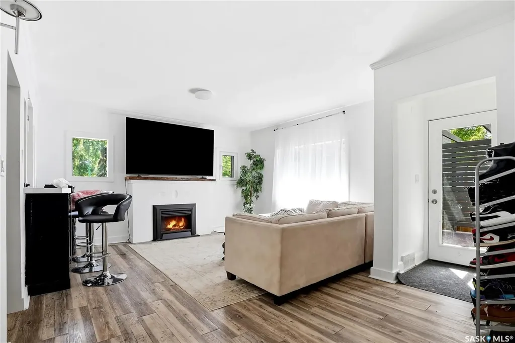 305 Adelaide Street E Saskatoon SK S7J 0H8