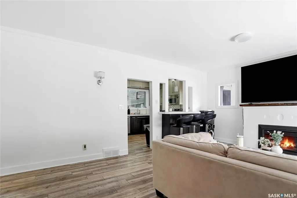 305 Adelaide Street E Saskatoon SK S7J 0H8