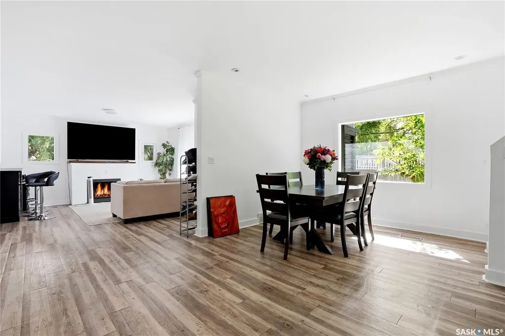 305 Adelaide Street E Saskatoon SK S7J 0H8