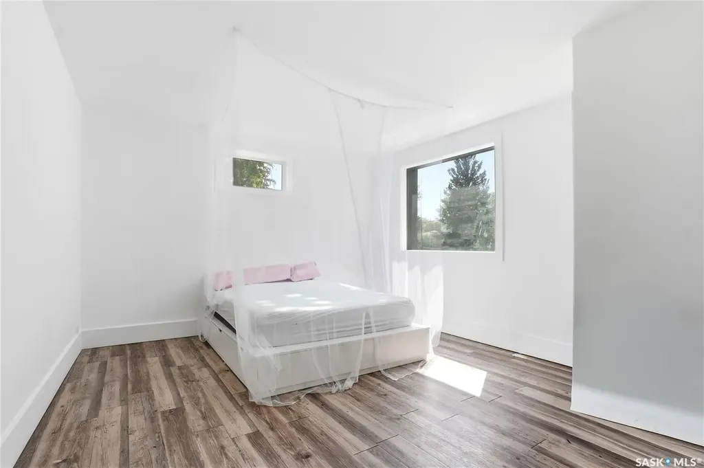 305 Adelaide Street E Saskatoon SK S7J 0H8