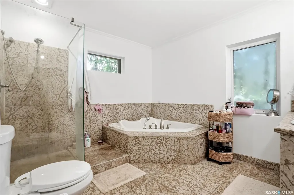 305 Adelaide Street E Saskatoon SK S7J 0H8