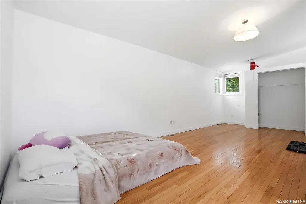 305 Adelaide Street E Saskatoon SK S7J 0H8