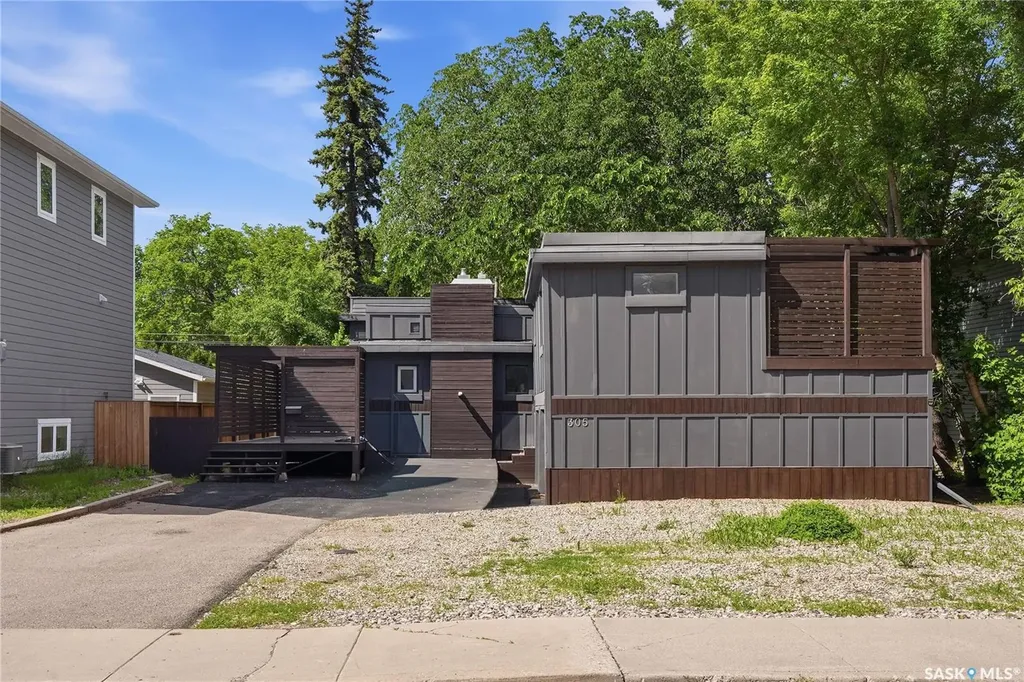 305 Adelaide Street E Saskatoon SK S7J 0H8