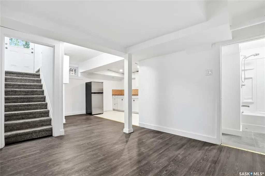 305 Adelaide Street E Saskatoon SK S7J 0H8